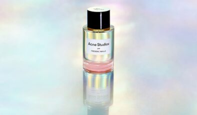 Acne Studios’un Birinci Kokusu İle Tanışın