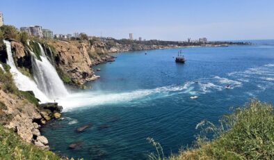 Antalya Düden Çayı köpüklendi, gruplar numune aldı