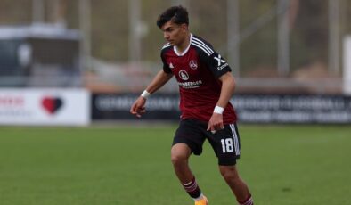 Can Uzun gösteri yaptı, Nürnberg ligde kaldı