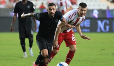 Antalyaspor, Hatayspor’u yenerek 3 puanı kaptı
