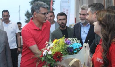 Yusuf Dikeç, Kahramanmaraş’ta ilgiyle karşılandı